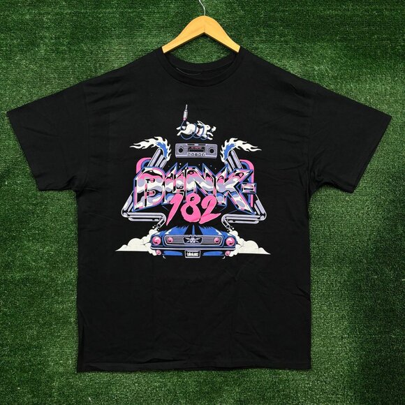 Blink-182 Punk Rock Band T-Shirt Size Extra Large - Picture 1 of 4